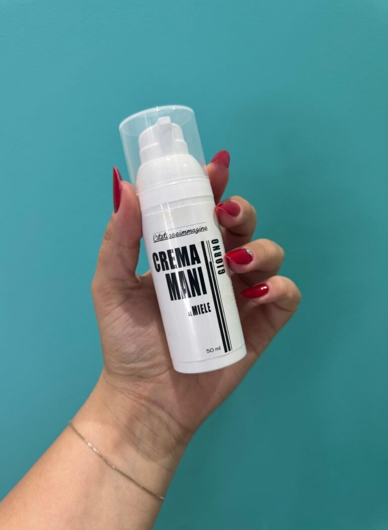 Crema mani della linea cosmetica Esteticaeimmagine